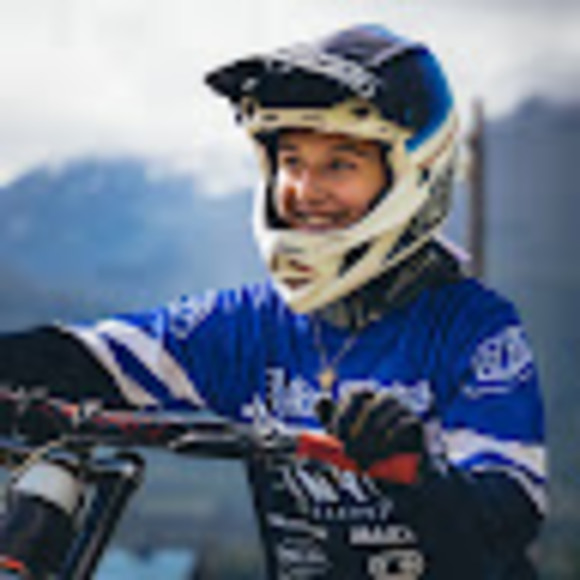 Meet your Posher, Amy - Picture 1 of 1